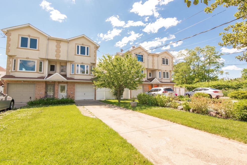 400 Patterson Ave, Staten Island, NY 10305 - photo 1