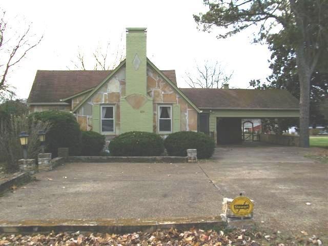 834 S Cannon Blvd, Shelbyville, TN 37160 - photo 1