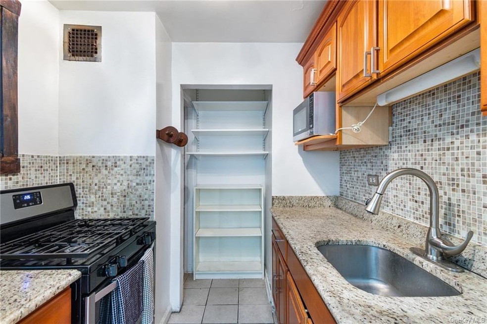 75 W 238th St unit 2F, Bronx, NY 10463 - photo 1