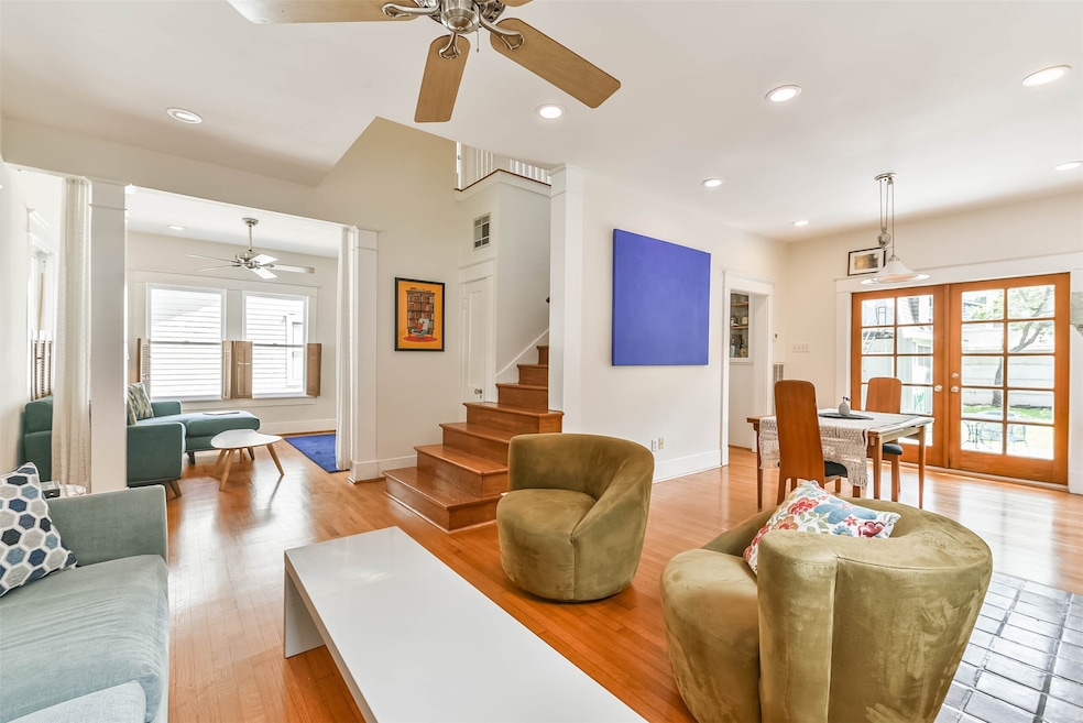 2513 Yupon St, Houston, TX 77006 - photo 1