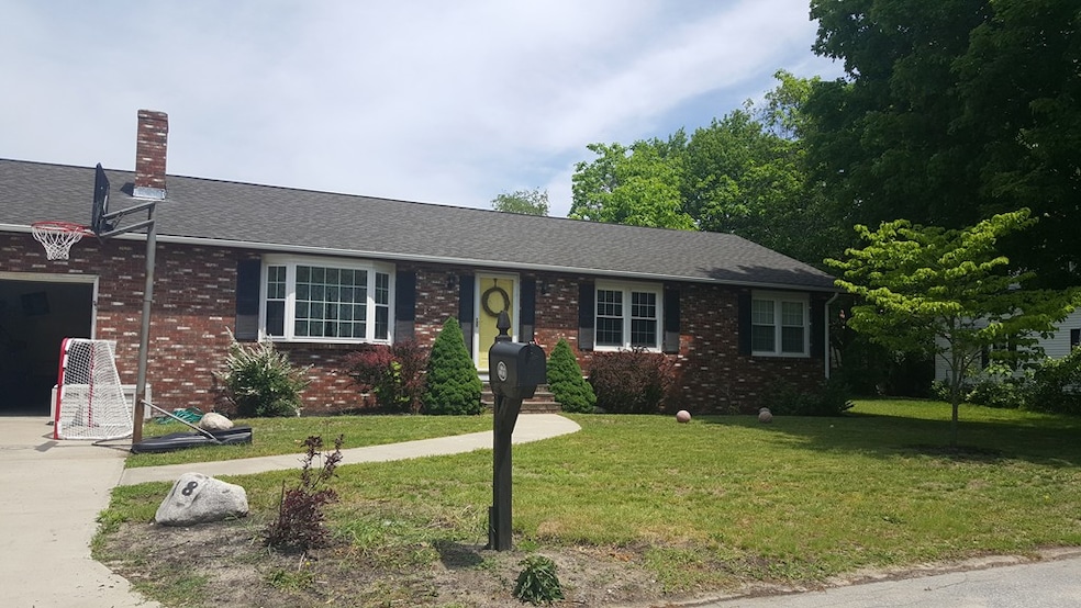 18 Newton St, Attleboro, MA 02703 - photo 1