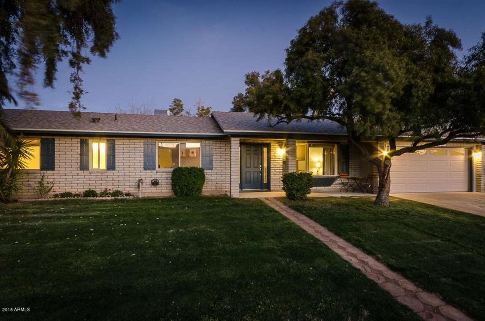 21st_AVE_19243_N-1810