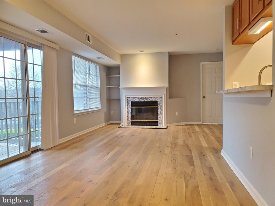 9601 Lake Pointe Ct unit 301, Upper Marlboro, MD 20774 - photo 1