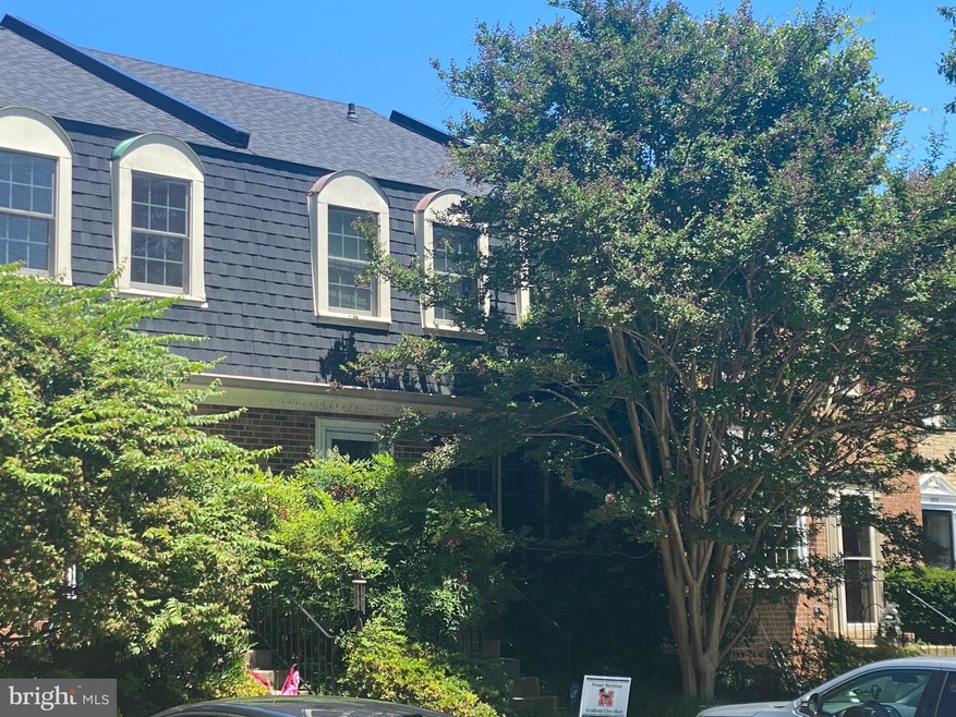 1006 Ellison Square, Falls Church, VA 22046 - photo 1