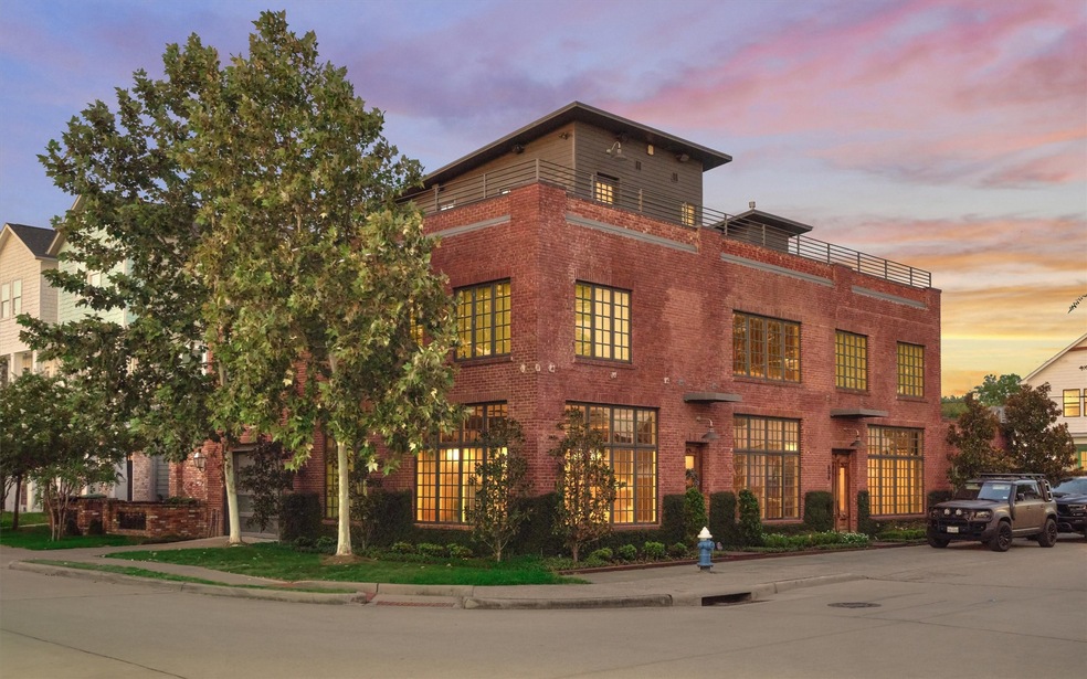 808 Coronado St unit 2, Houston, TX 77009 - photo 1