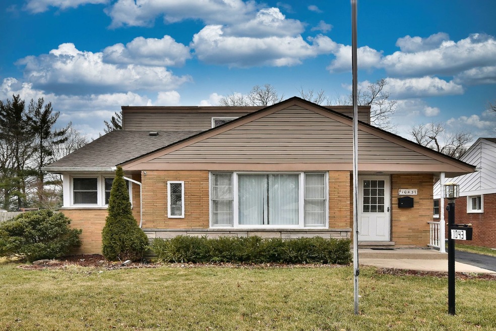 1043 E Algonquin Rd, Des Plaines, IL 60016 - photo 1