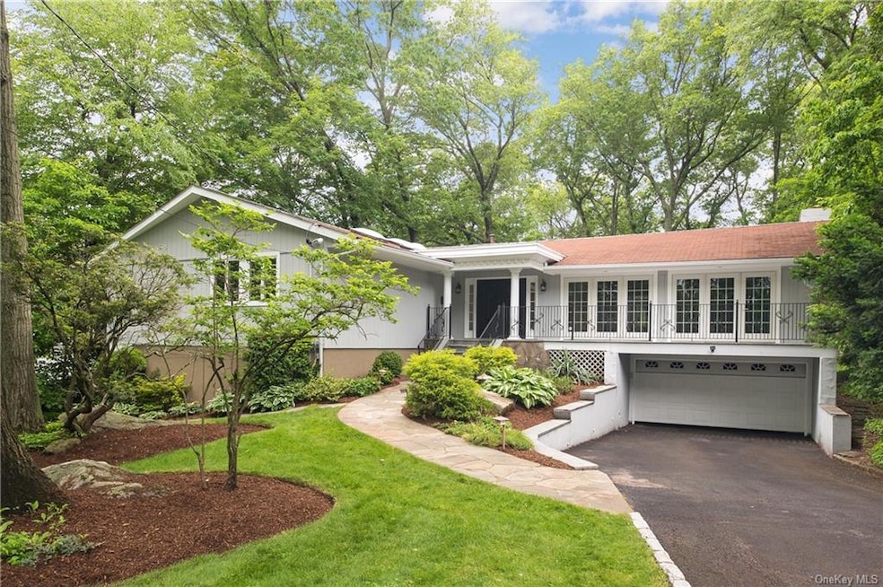 Sold $1,337,500 • Co-Listing Agent