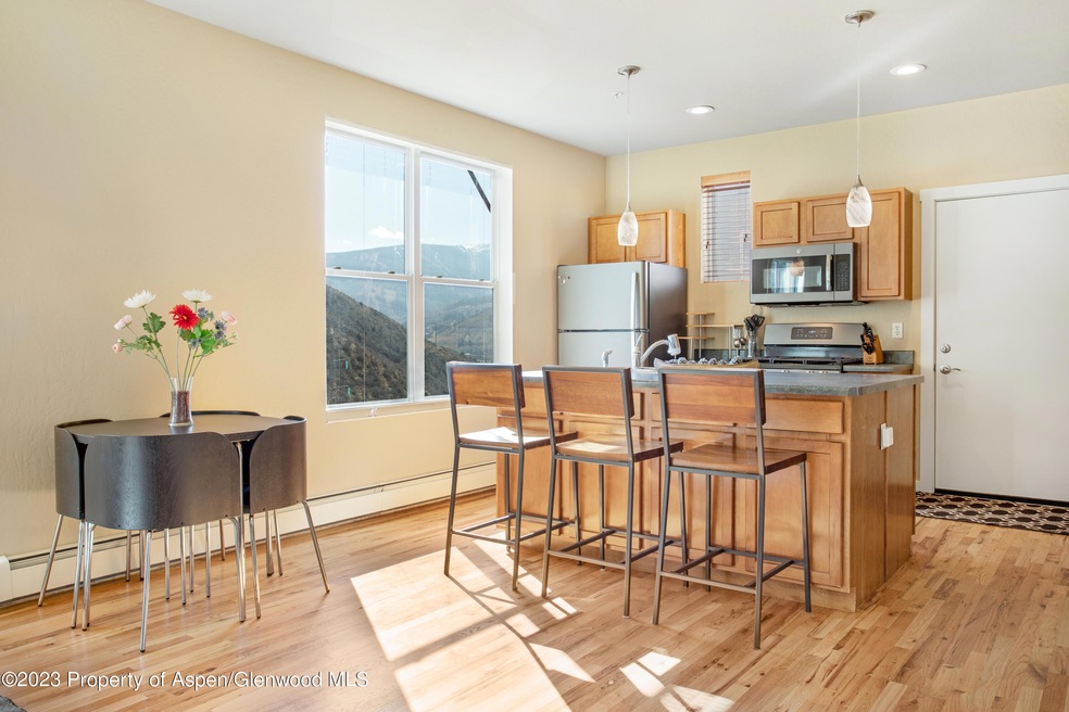 511 Metcalf Rd F18 High Res-5