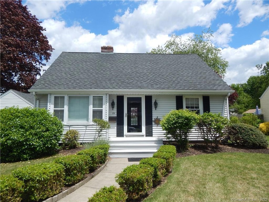 73 Willow Ave, Stratford, CT 06615 - photo 1