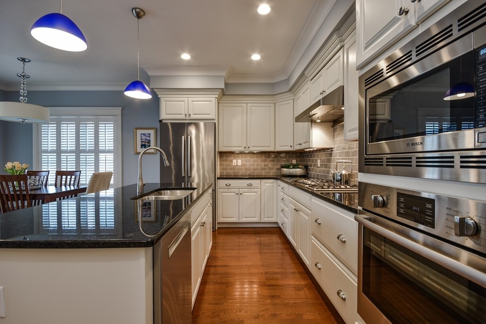 900 Greendale Ave unit 5, Needham, MA 02492 - photo 1