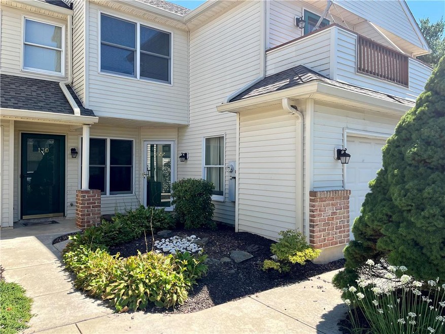 122 Lindfield Cir, Macungie, PA 18062 - photo 1