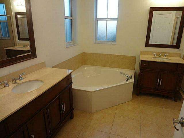unlisted-address, Doral, FL 33178 - photo 1