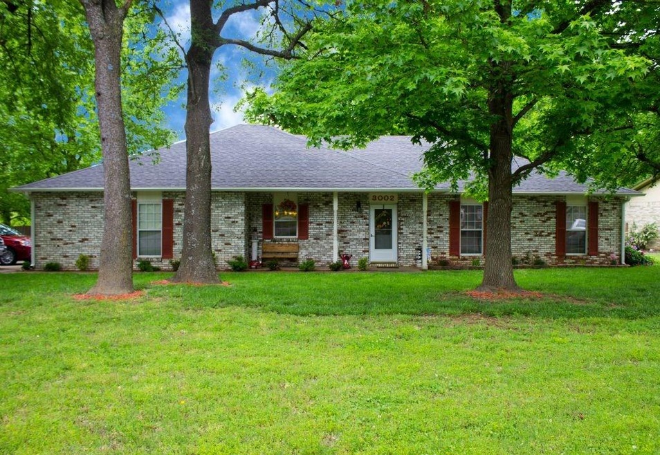 3002 Parkwood Dr, Rogers, AR 72756 - photo 1