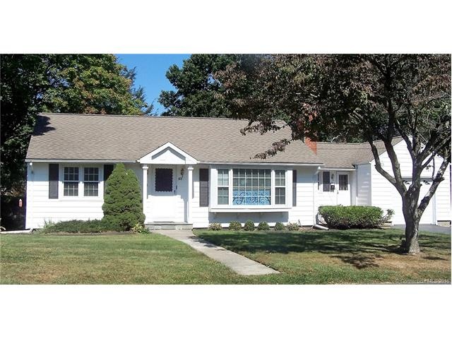 WELCOME HOME to 48 RIDGEVIEW AVE. TRUMBULL