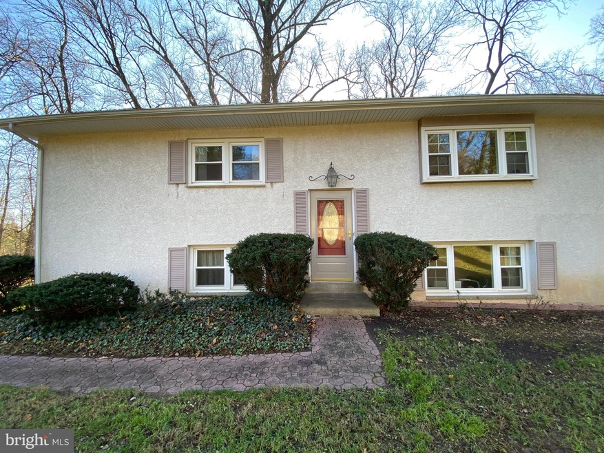 117 Locust Grove Rd, Bryn Mawr, PA 19010 - photo 1