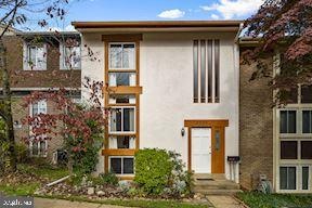 9524 Miranda Ct, Fairfax, VA 22031 - photo 1