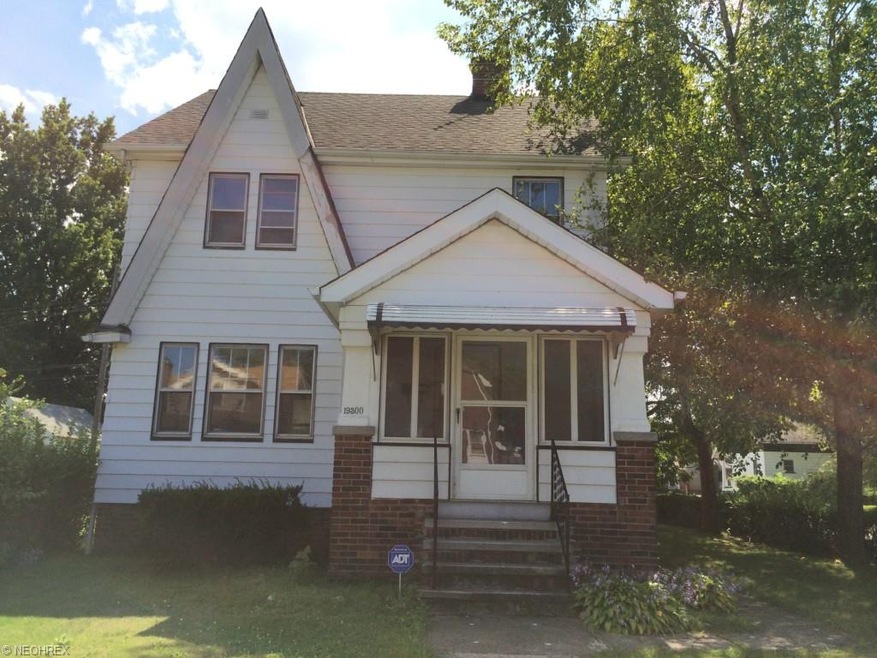 Welcome to 19300 Renwood Ave.  This charming Colon