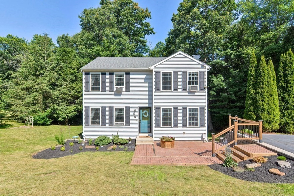 32 Whitetail Cir, Southbridge, MA 01550 - photo 1
