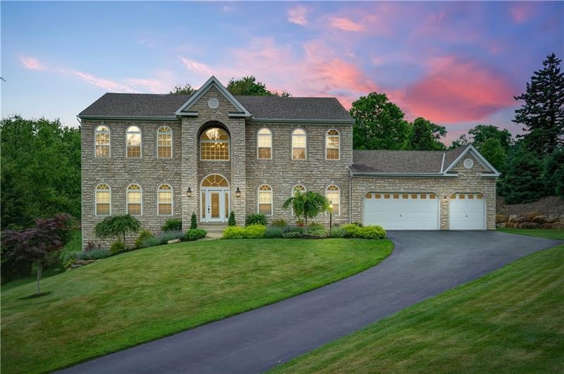 Welcome home to 724 Franklin Road!