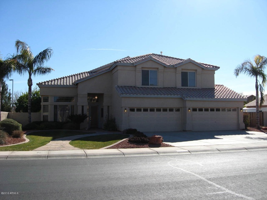 Gorgeous One-owner home in Gilbert