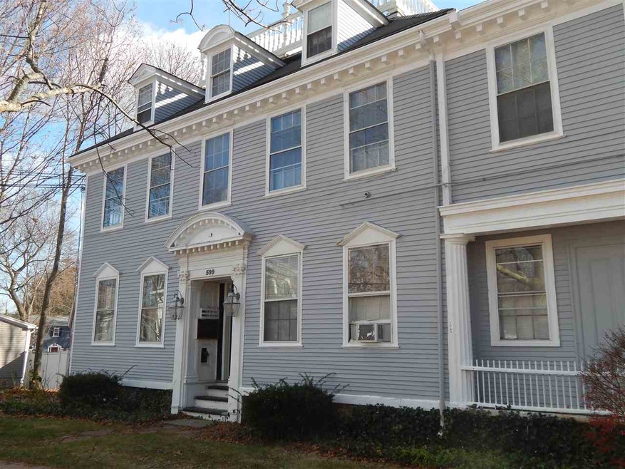599 Middle St unit 3, Portsmouth, NH 03801 - photo 1