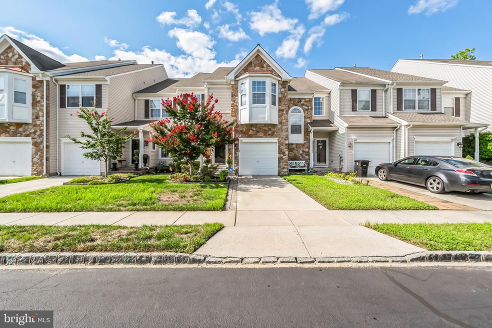 158 Pennsbury Ln, Woodbury, NJ 08096 - photo 1