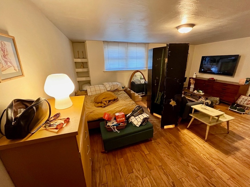 105 Chestnut St unit 2B, Brookline, MA 02445 - photo 1