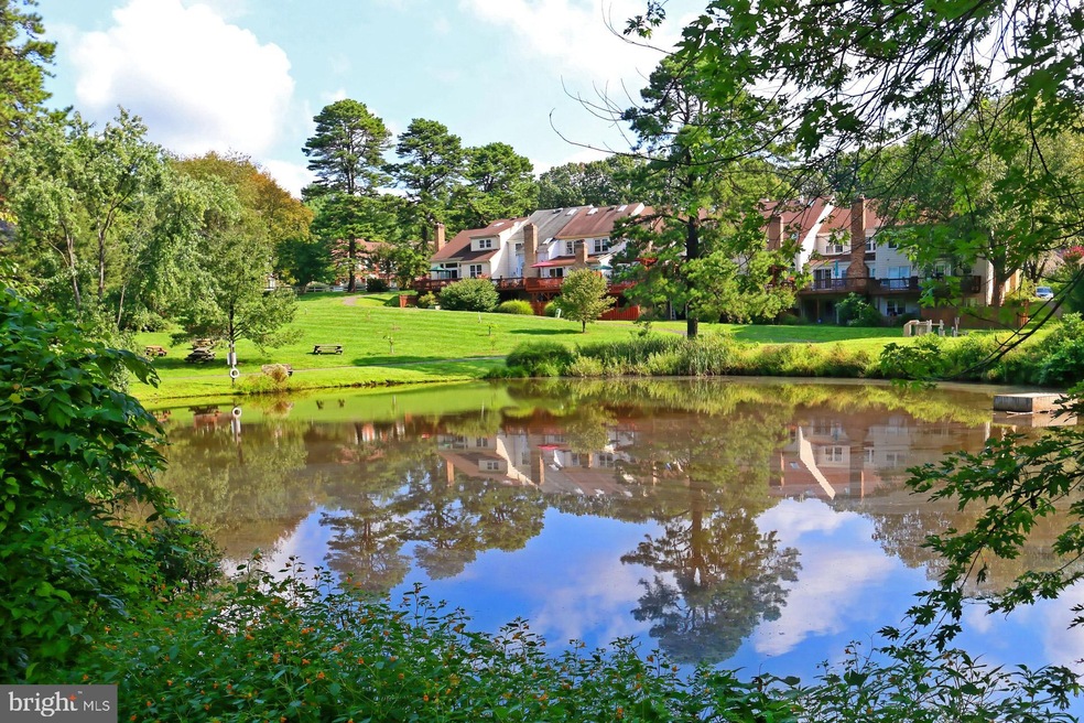 6102 Windward Dr, Burke, VA 22015 - photo 1