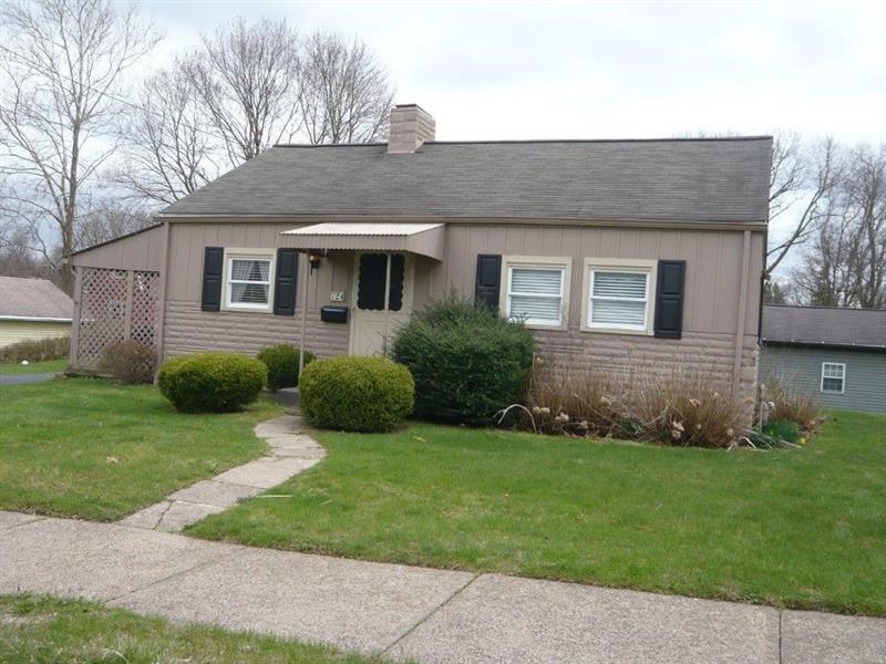 One level living with covered front porch and side