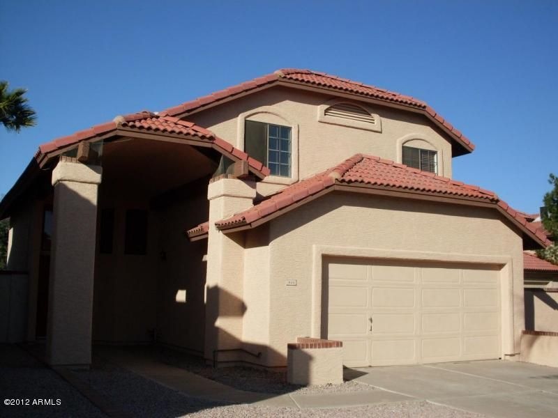 FRONT OF HOUSE