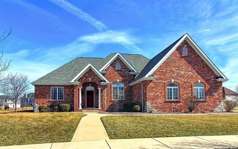 900 Hawk Cir, Crown Point, IN 46307 - photo 1