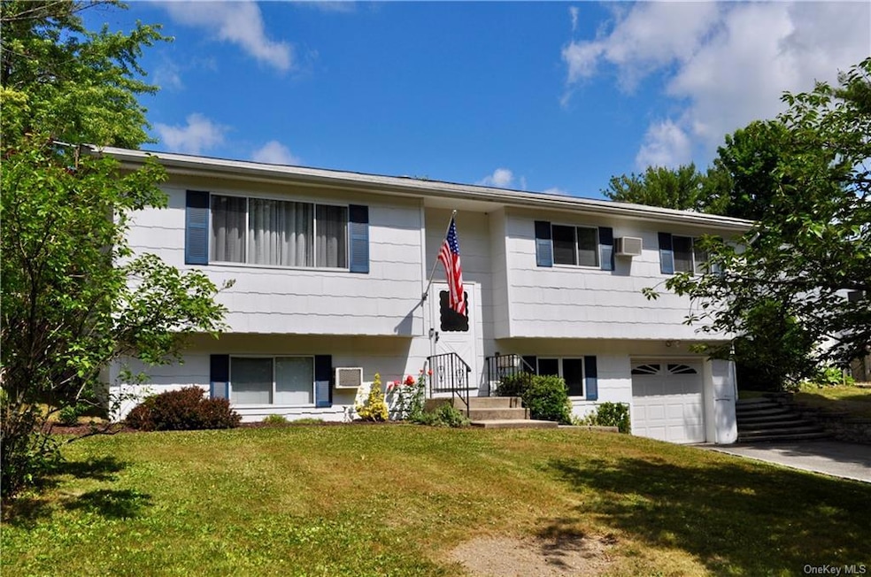 4 Harvest Hill Ln, Middletown, NY 10940 - photo 1