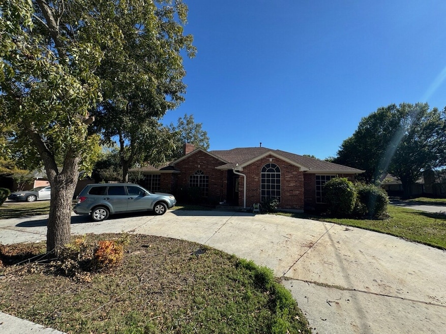 600 N Chattey Rd, Desoto, TX 75115 - photo 1