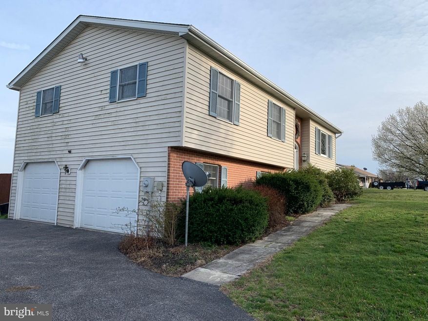 9226 Branch St, Greencastle, PA 17225 - photo 1