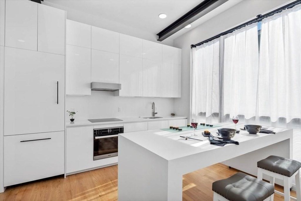 6 Kemble Place, Boston, MA 02127 - photo 1