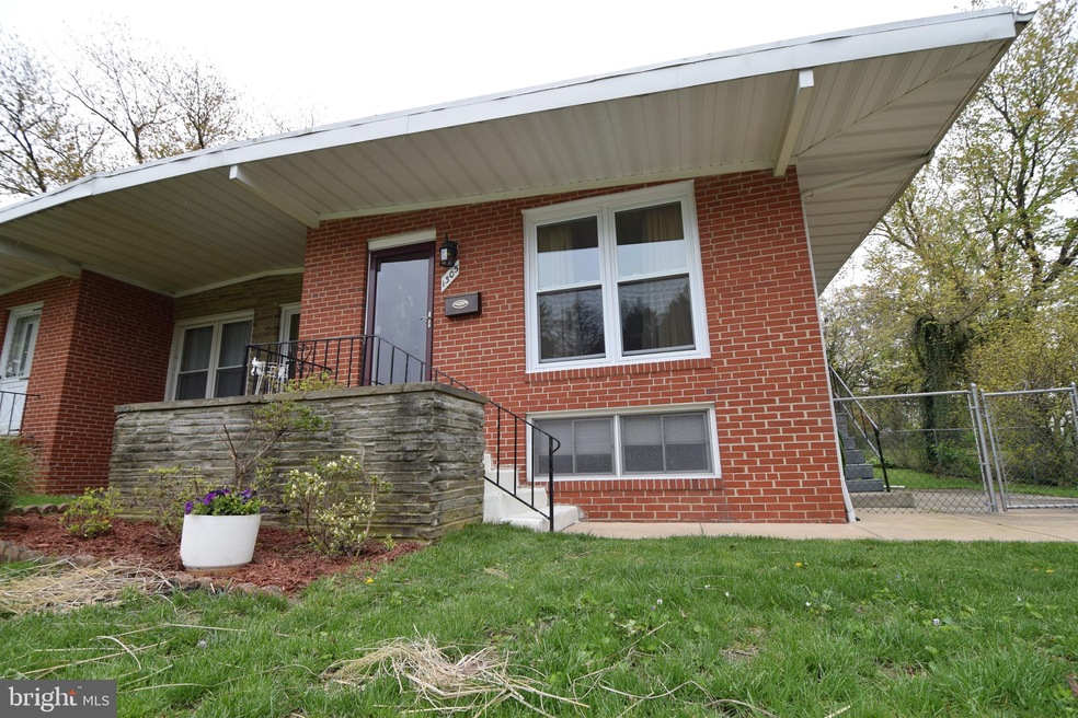 1305 Glenmont Rd, Baltimore, MD 21239 - photo 1