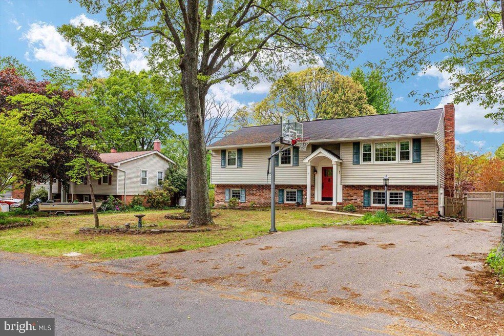 992 Saint Johns Dr, Annapolis, MD 21409 - photo 1