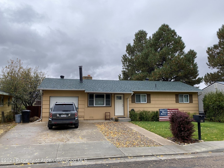 804 W 8th