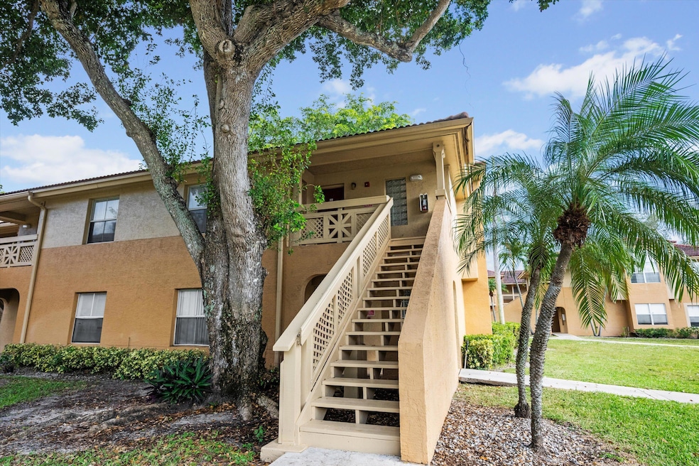 4879 Via Palm Lakes unit 622, West Palm Beach, FL 33417 - photo 1