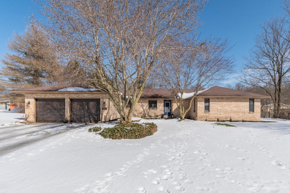 6076 Old Log Trail-2