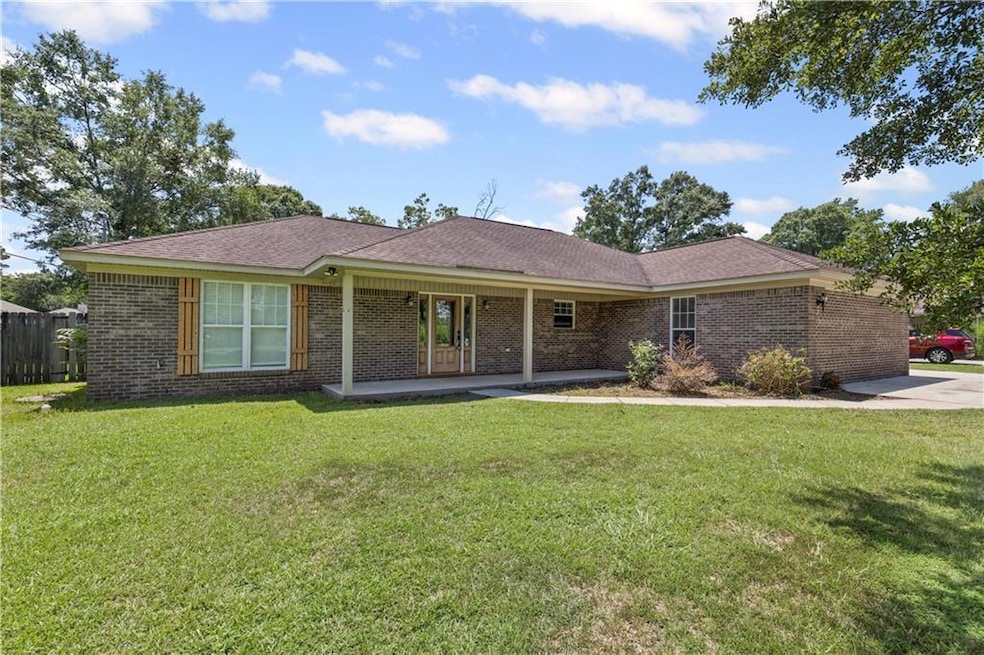 924 Brady Rd N, Bay Minette, AL 36507 - photo 1