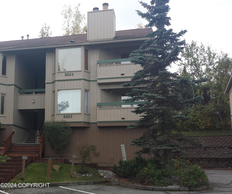 5622 Chilkoot Ct unit H102, Anchorage, AK 99504 - photo 1