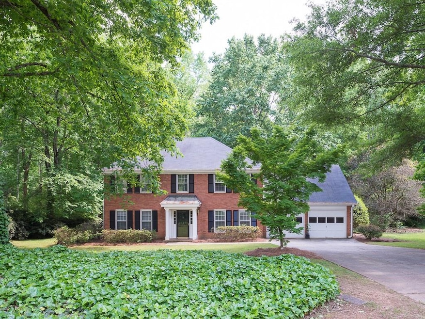 Lovely 3 sided brick home at the end of a cul-de-s