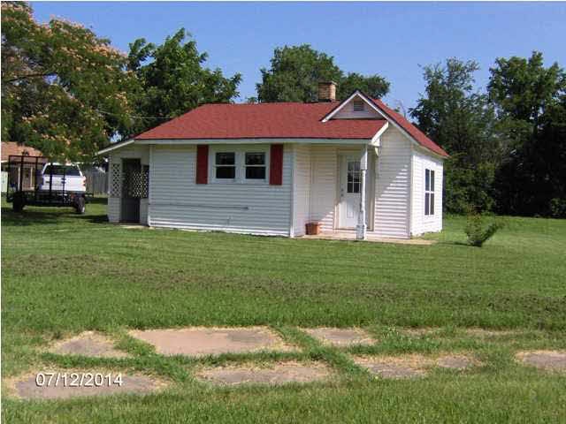 216 E 3rd, Moline, KS 67353