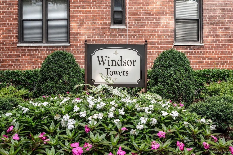 4 Windsor Terrace unit 1E, White Plains, NY 10601 - photo 1