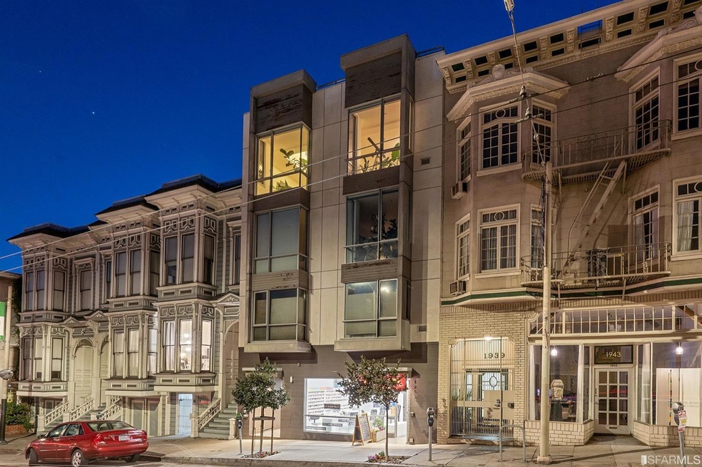 1933 Divisadero 3D is located on the back western 
