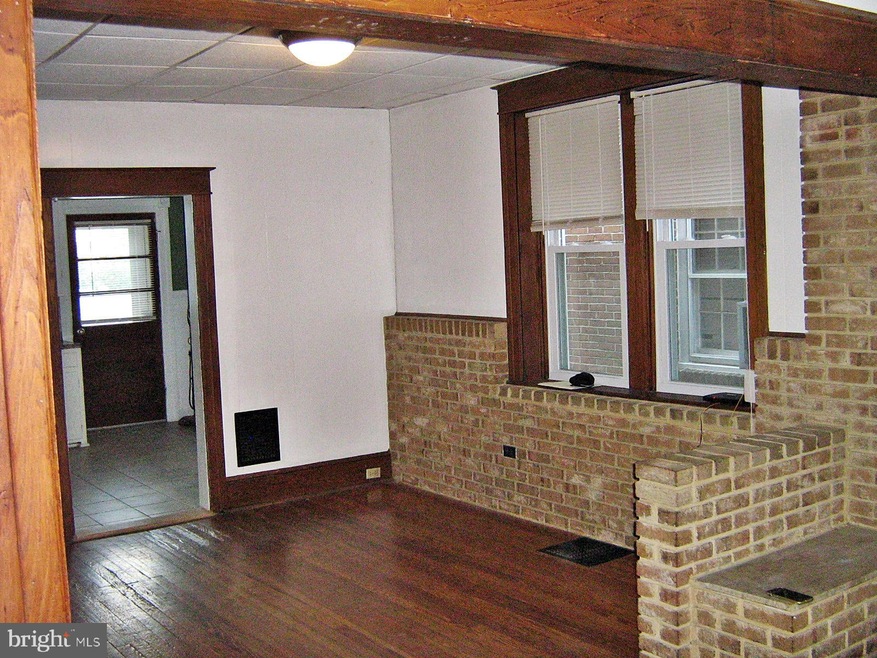 827 Mulberry Ave, Hagerstown, MD 21742 - photo 1