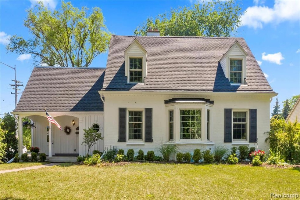 Welcome home to 681 Hampton!