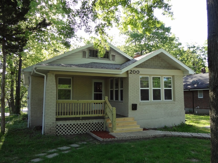 200 S West Blvd