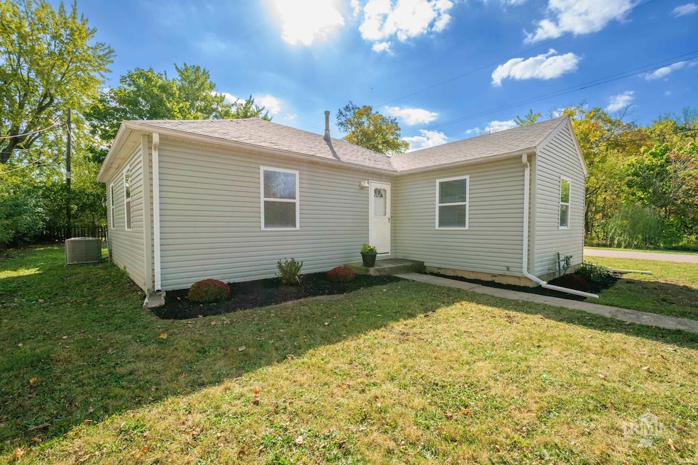 3313 W Torquay Rd, Muncie, IN 47304 - photo 1